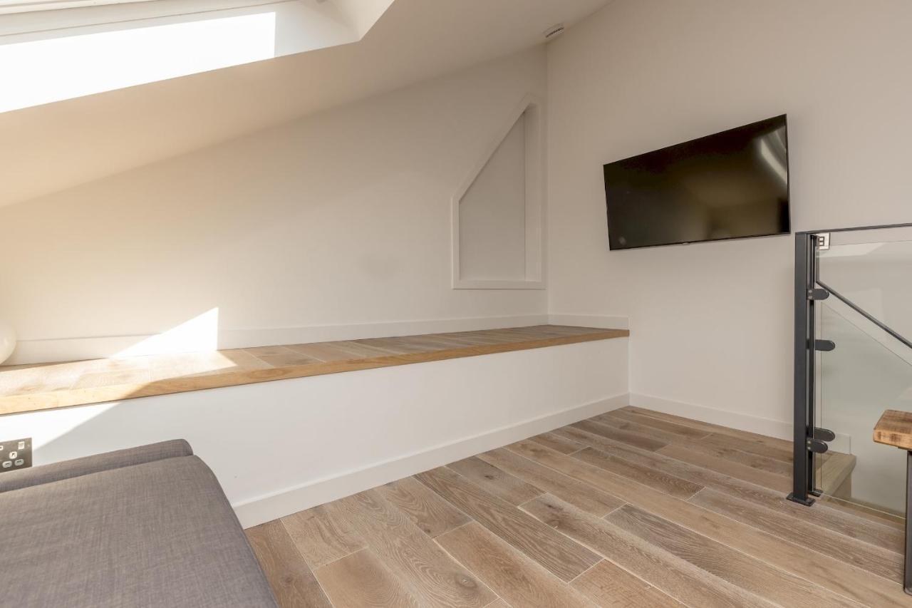 Pass The Keys Stunning 3 Bed Loft Style Apt With Free Parking Edinburg Exteriör bild