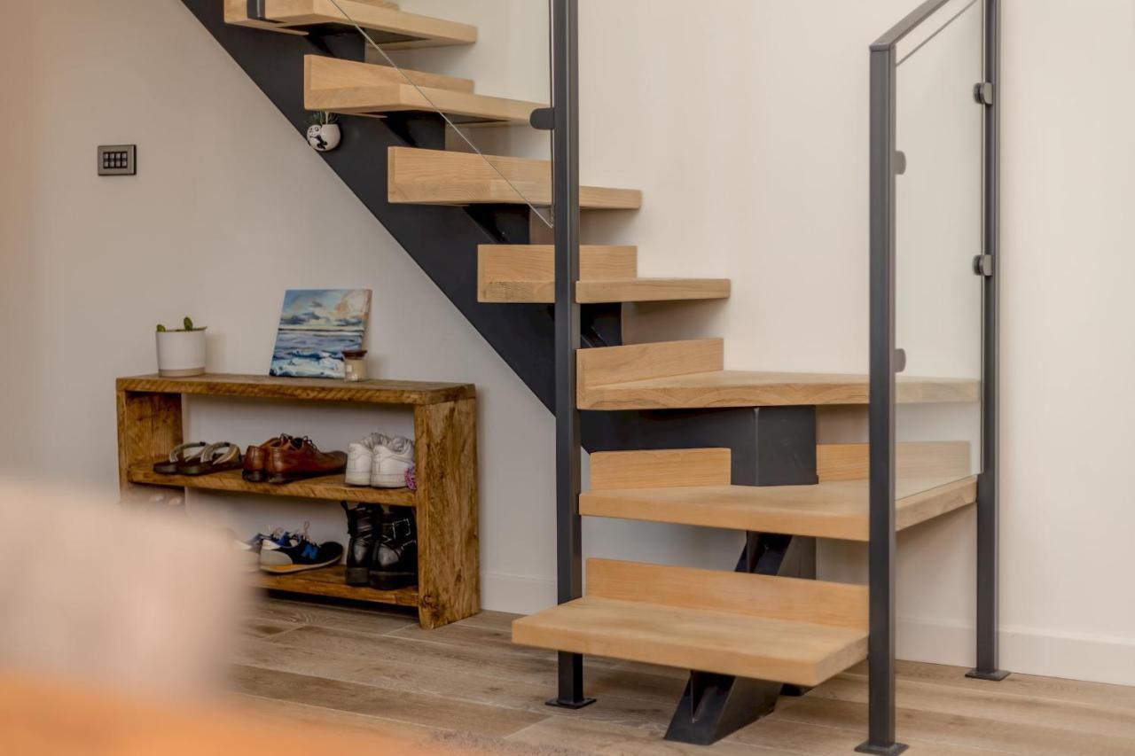 Pass The Keys Stunning 3 Bed Loft Style Apt With Free Parking Edinburg Exteriör bild