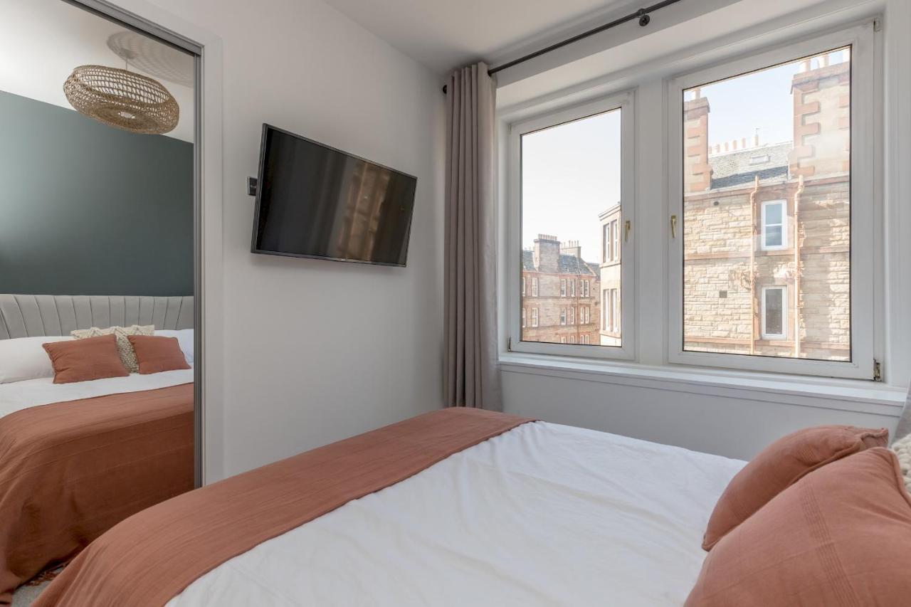 Pass The Keys Stunning 3 Bed Loft Style Apt With Free Parking Edinburg Exteriör bild