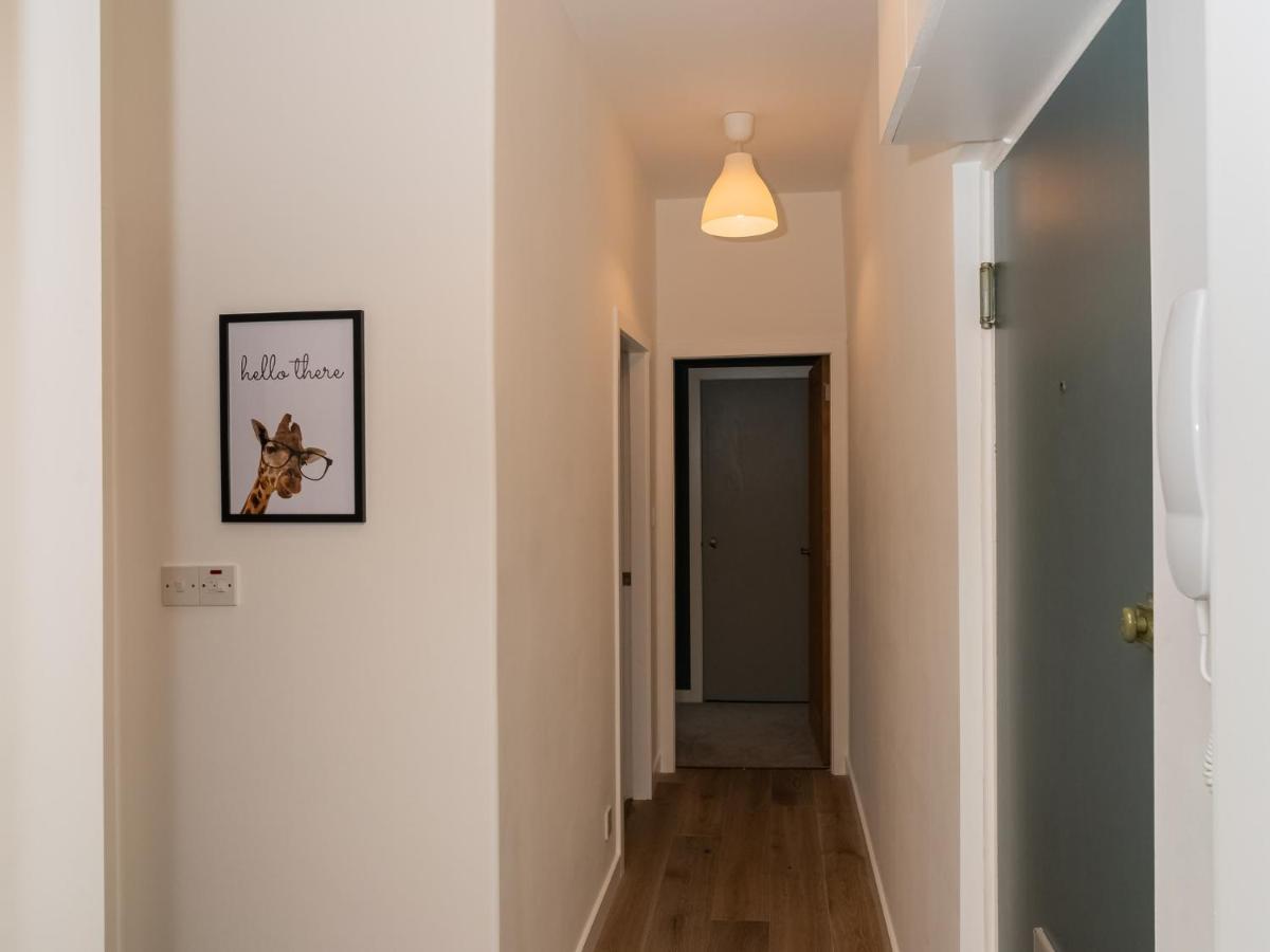 Pass The Keys Stunning 3 Bed Loft Style Apt With Free Parking Edinburg Exteriör bild