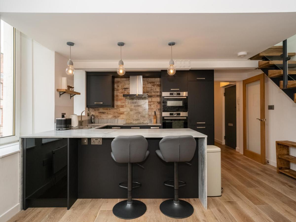 Pass The Keys Stunning 3 Bed Loft Style Apt With Free Parking Edinburg Exteriör bild