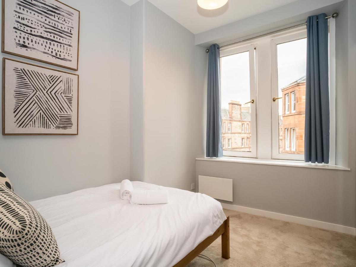 Pass The Keys Stunning 3 Bed Loft Style Apt With Free Parking Edinburg Exteriör bild